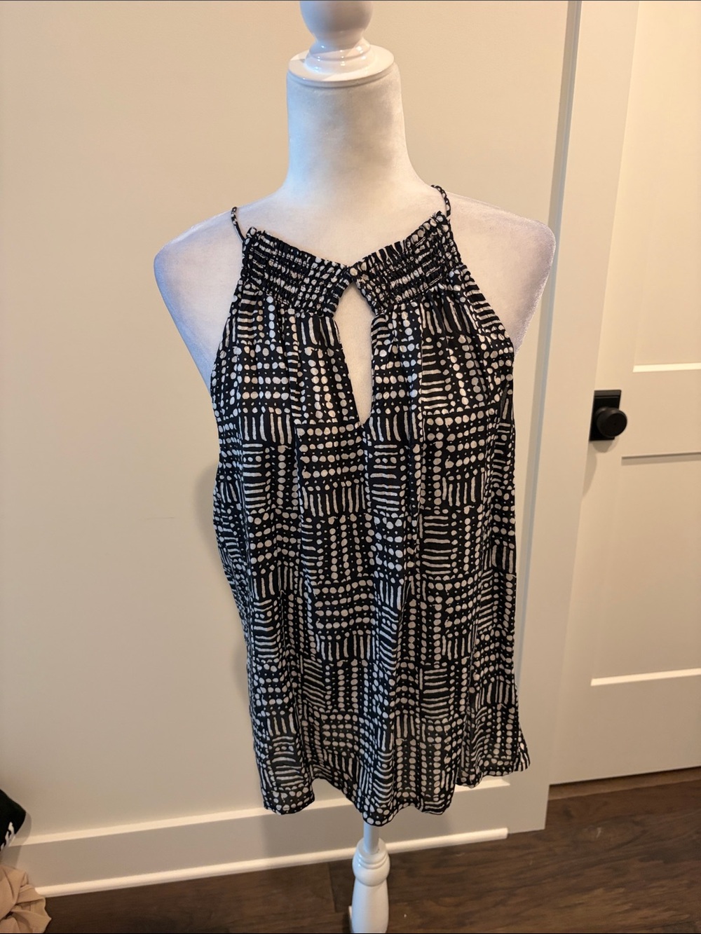 New with Tags Splendid Halter Neck Top Sz M